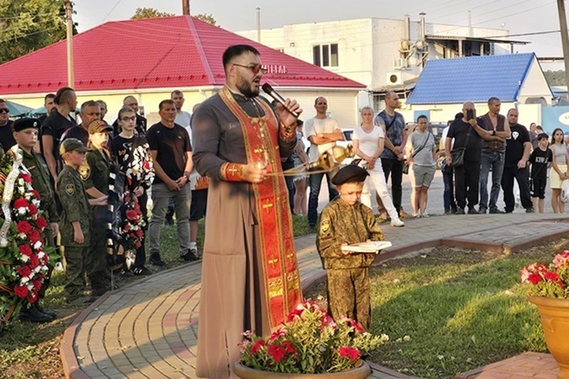 Настоятель Никольского храма с. Землянск совершил литию по погибшим участникам "Атаки мертвецов"